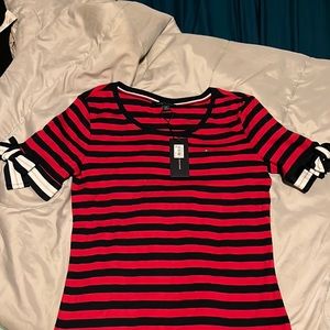 BNWT Tommy Hilfiger Tie Sleeve Red & Black Blouse size small